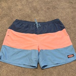 Mens Vineyard Vines swim trunks